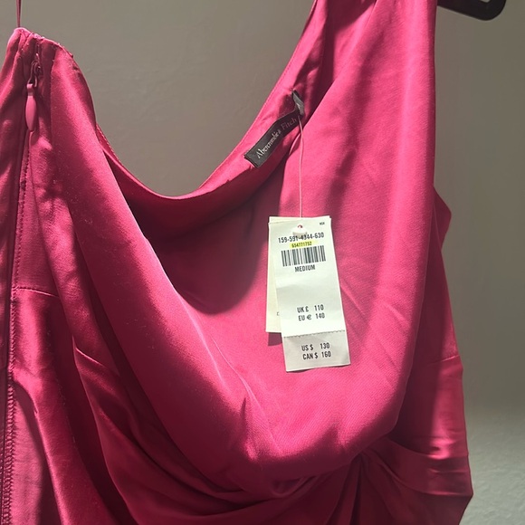 NWT One shoulder satin pink dress - Picture 3 of 5
